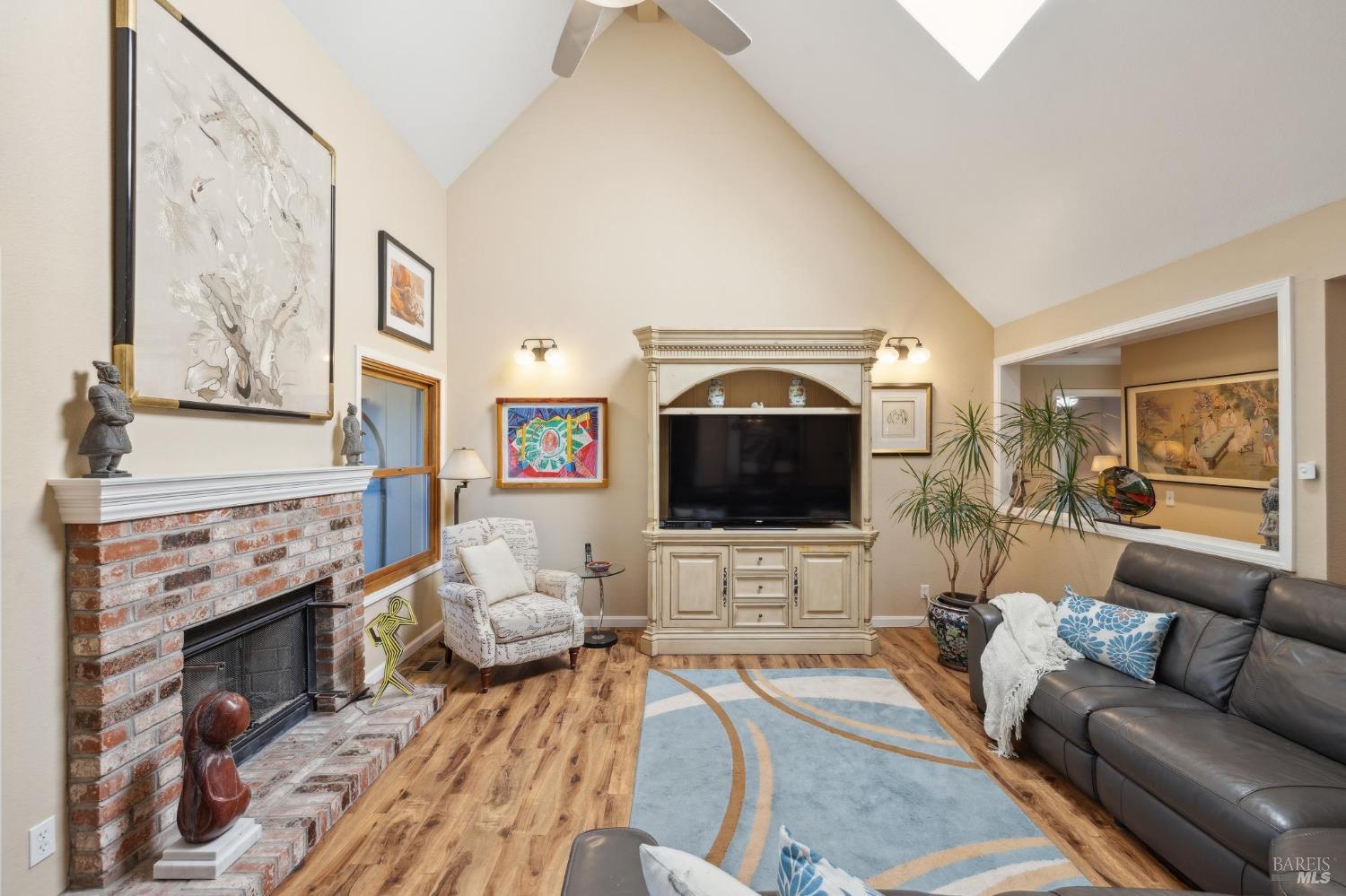 643 Lobelia Court