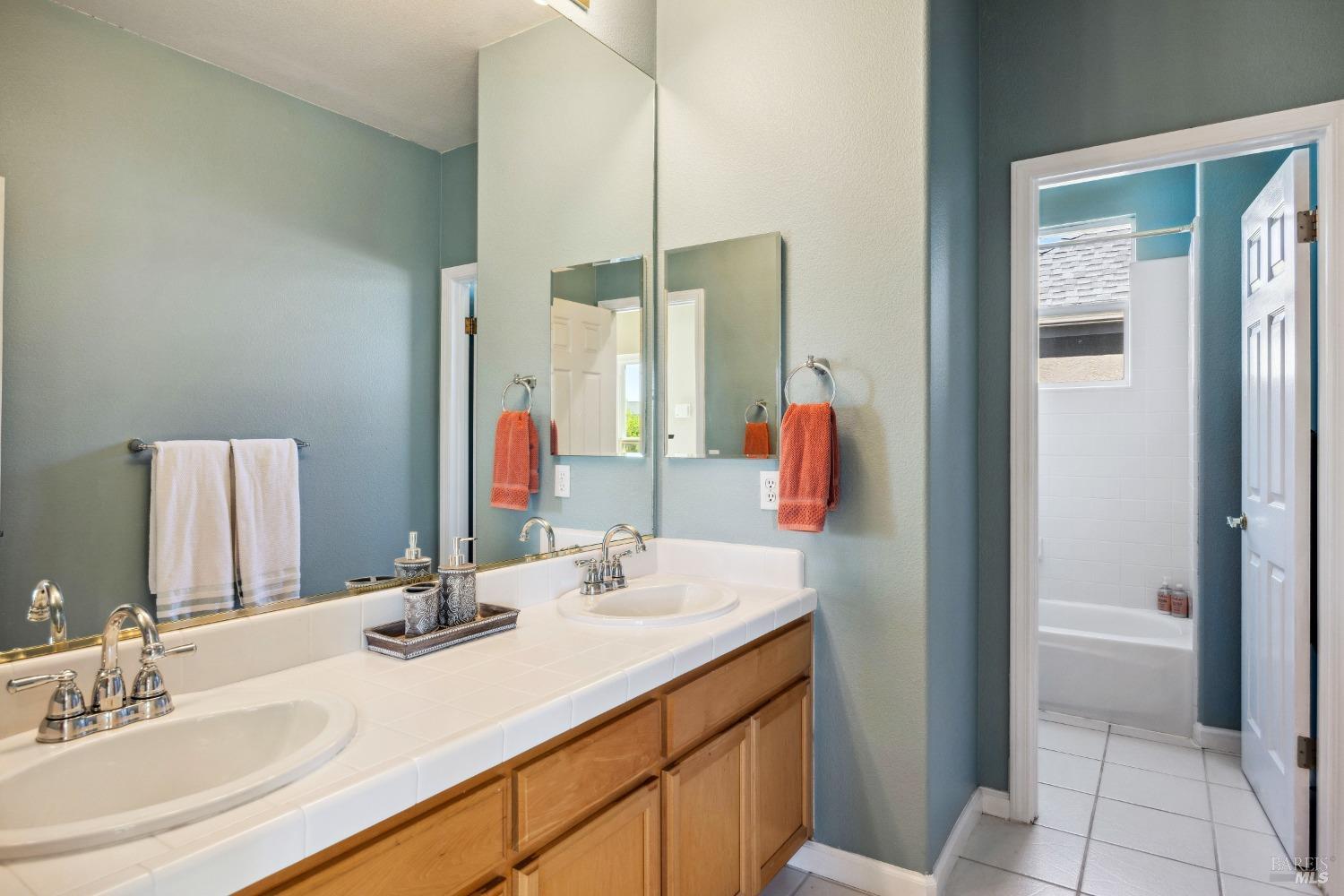 2084 Falcon Ridge Dr