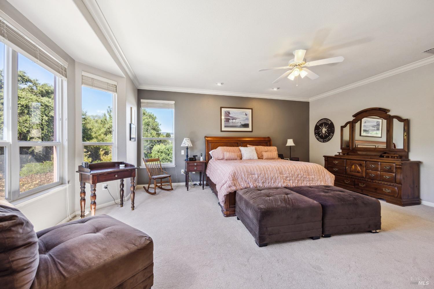 2084 Falcon Ridge Dr