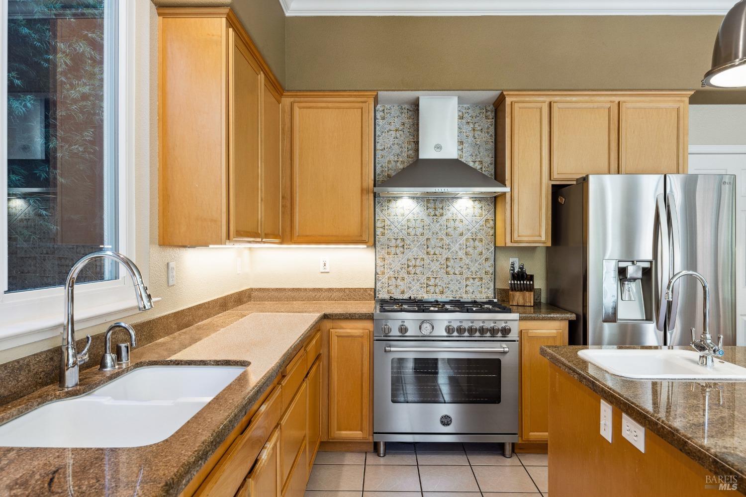 2084 Falcon Ridge Dr