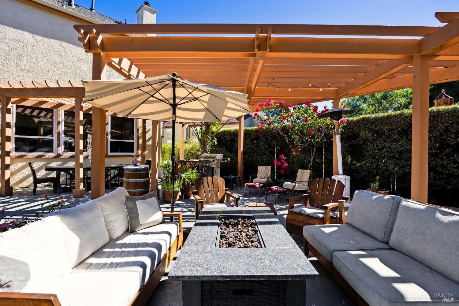 2084 Falcon Ridge Dr