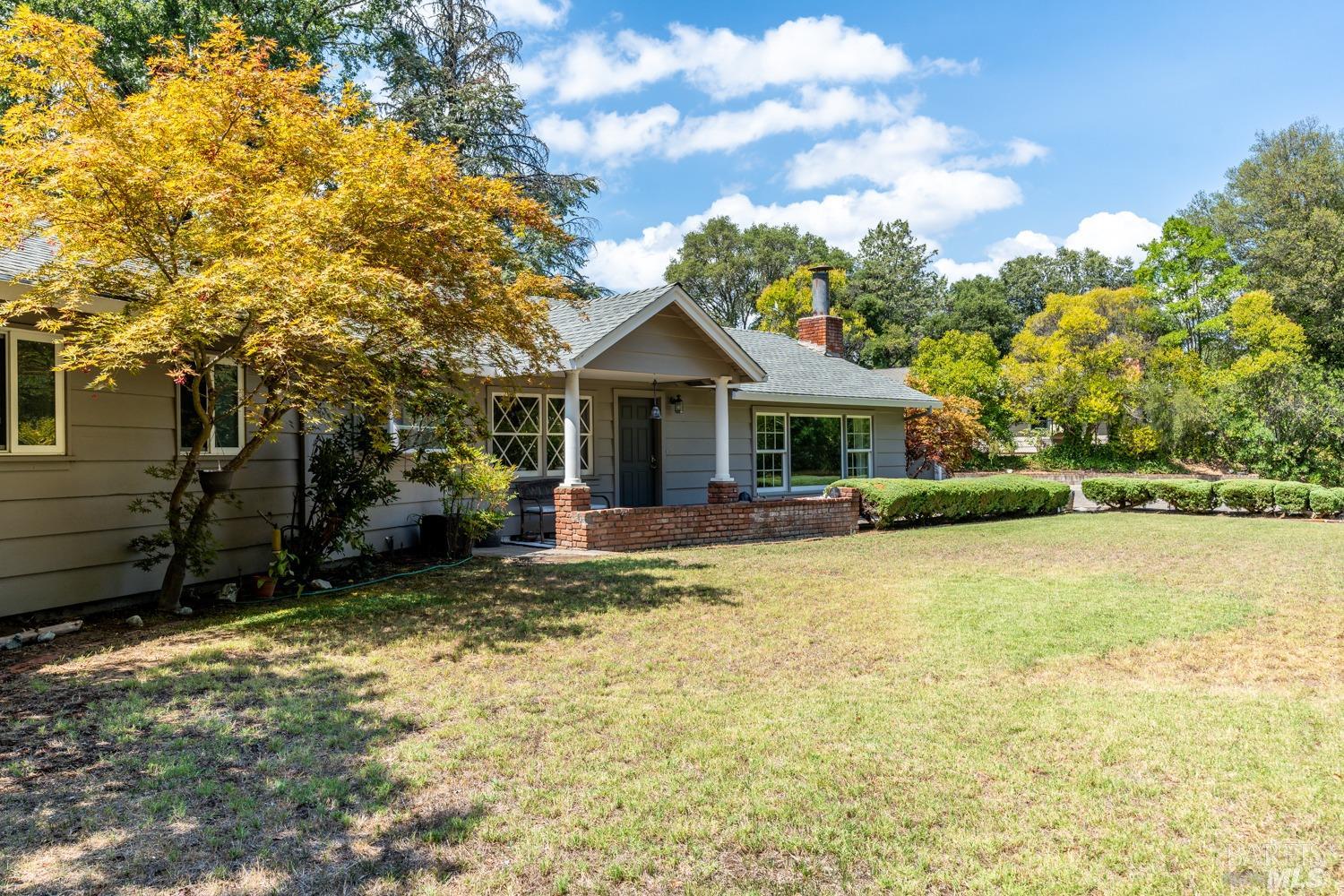 1129 W Standley St Ukiah Ca 95482 325002156