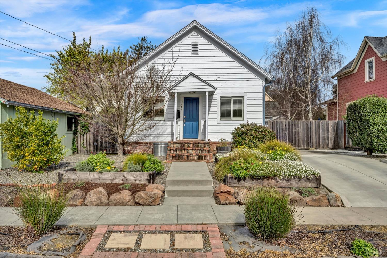 216 Baker St