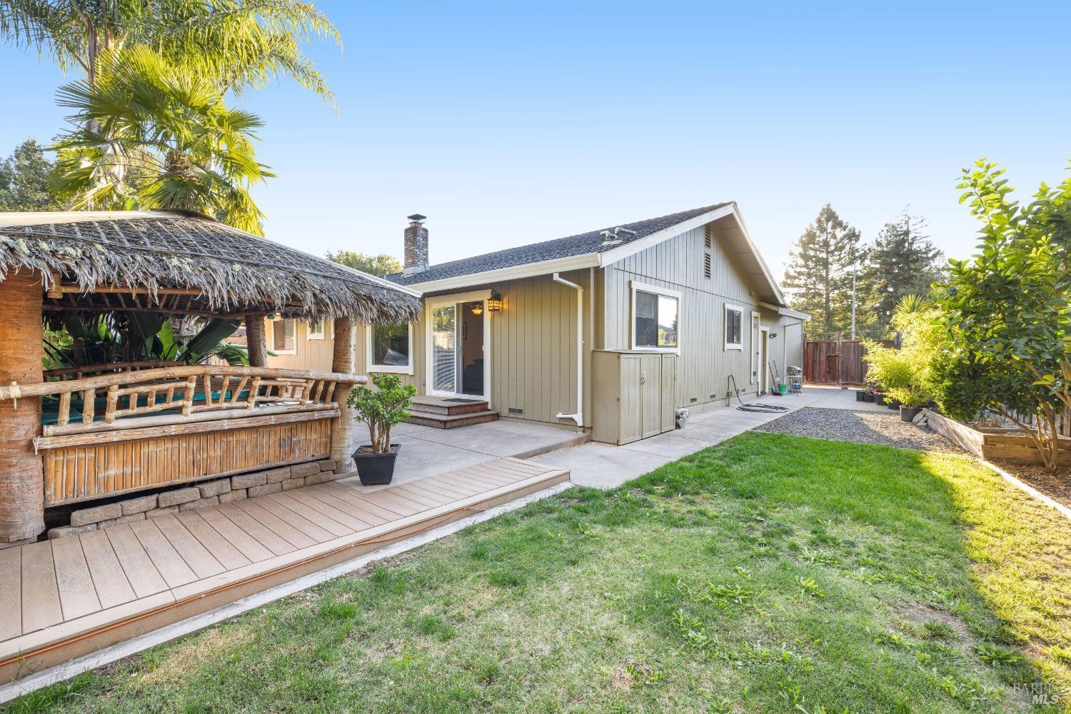 160 W Cotati Oaks Ct