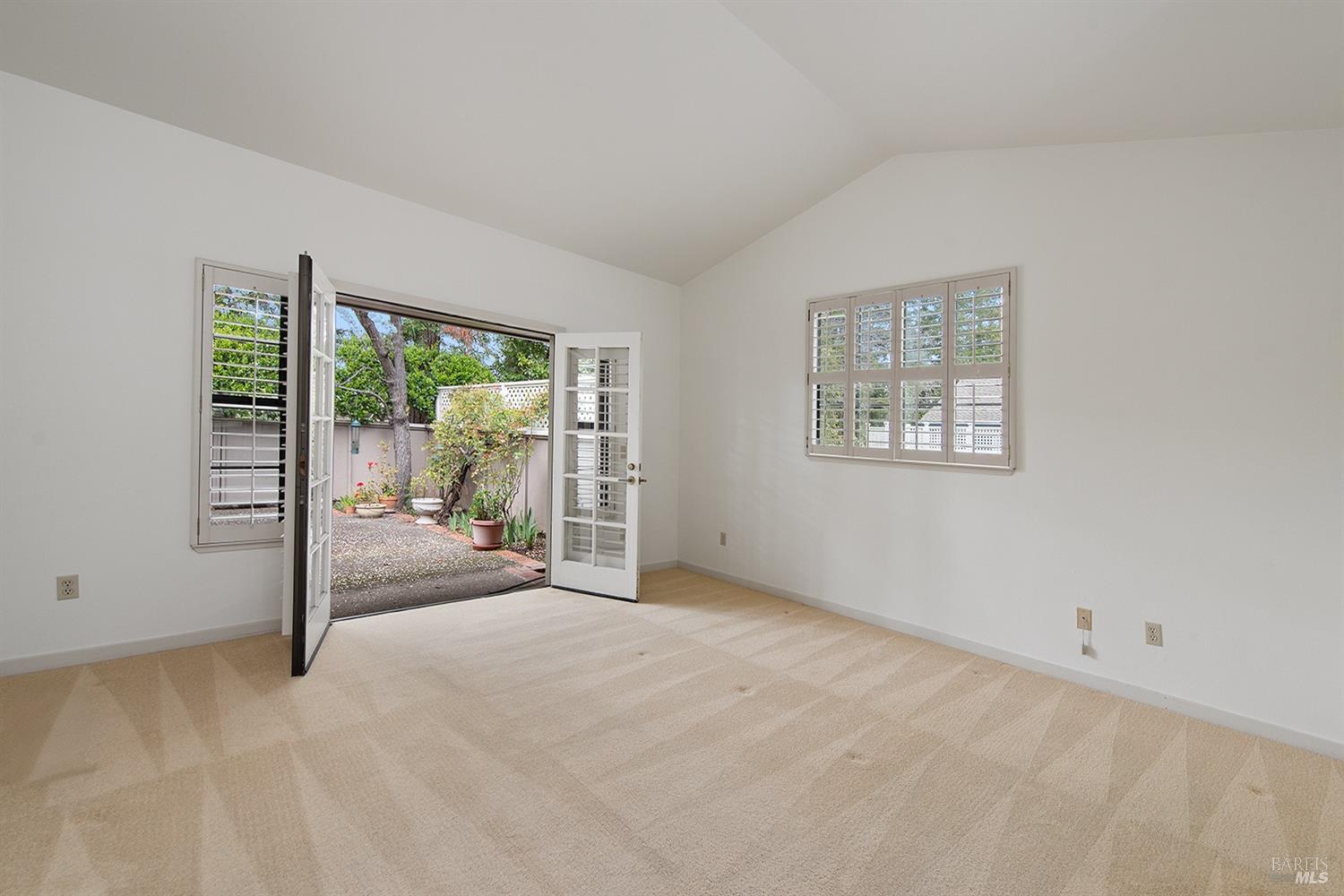 895 Princeton Dr