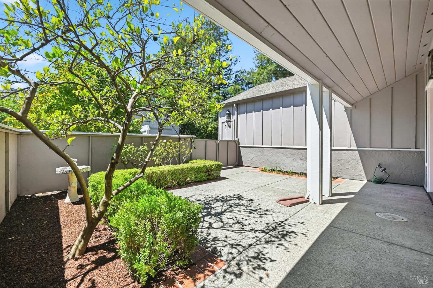 895 Princeton Dr