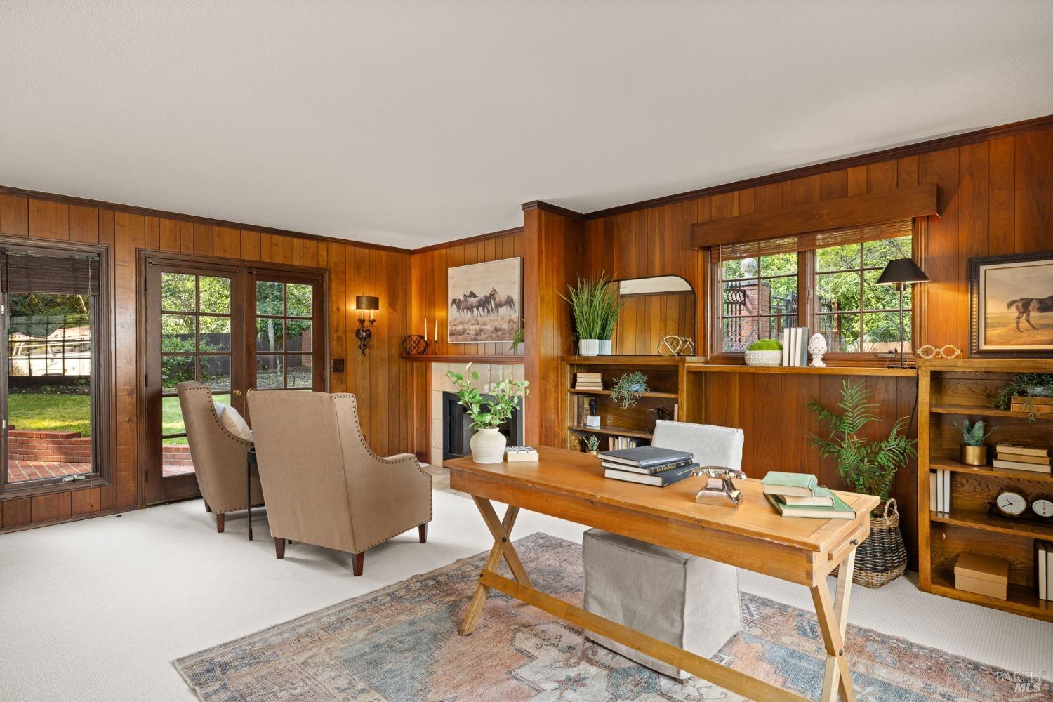 4284 Woodland Shadows Pl