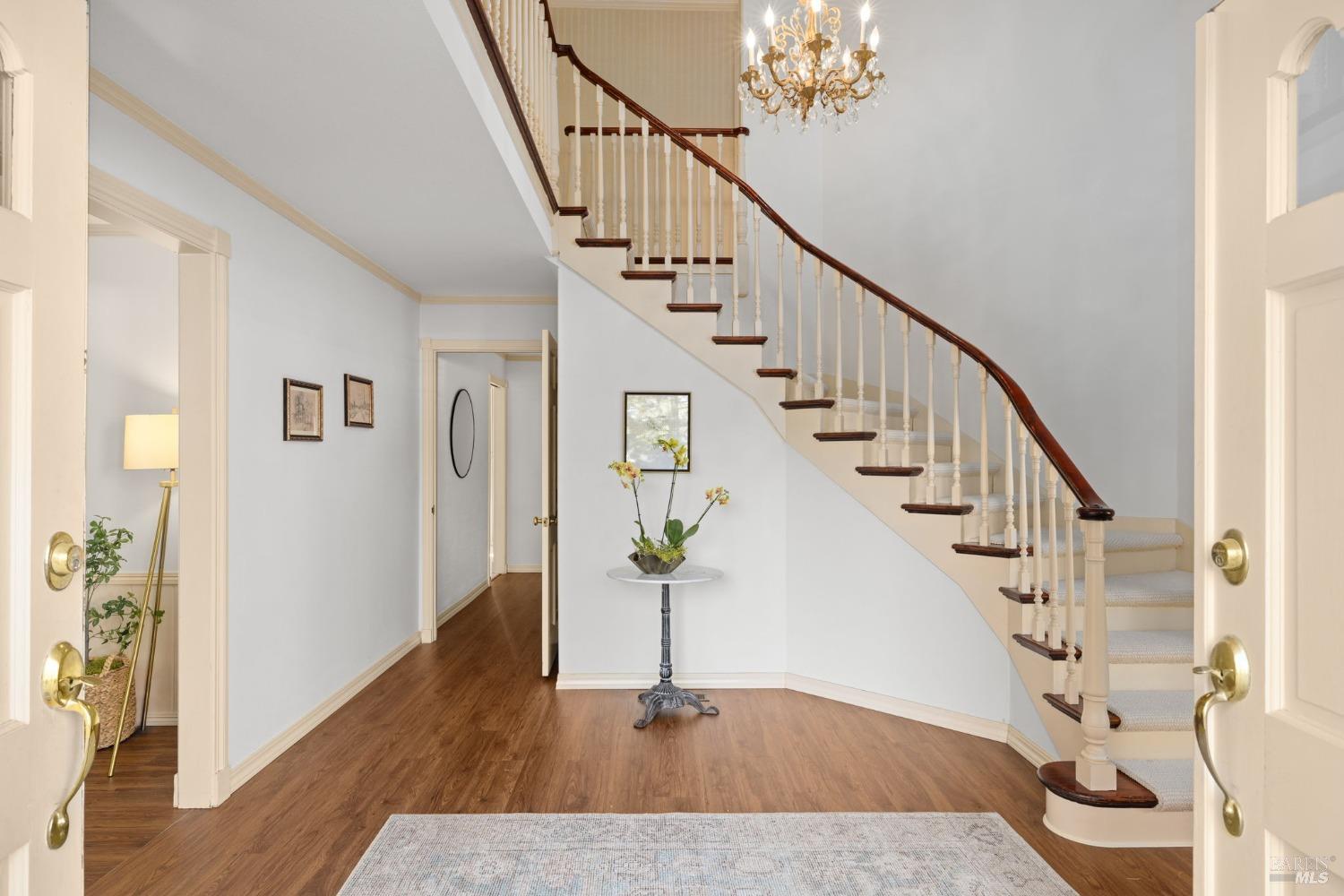 4284 Woodland Shadows Pl