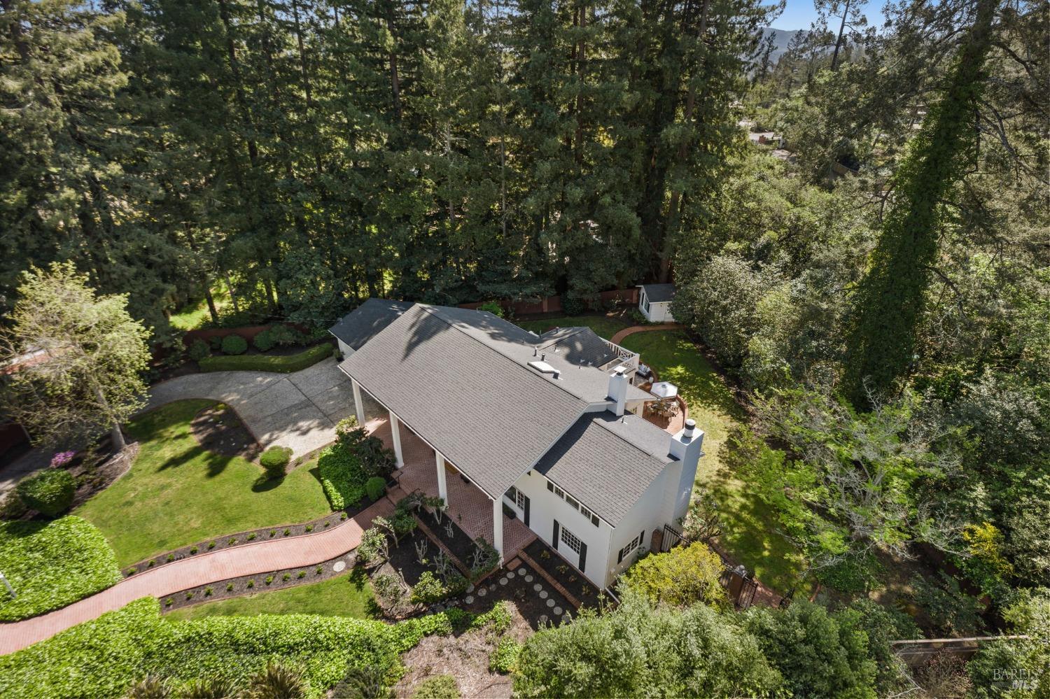 4284 Woodland Shadows Pl