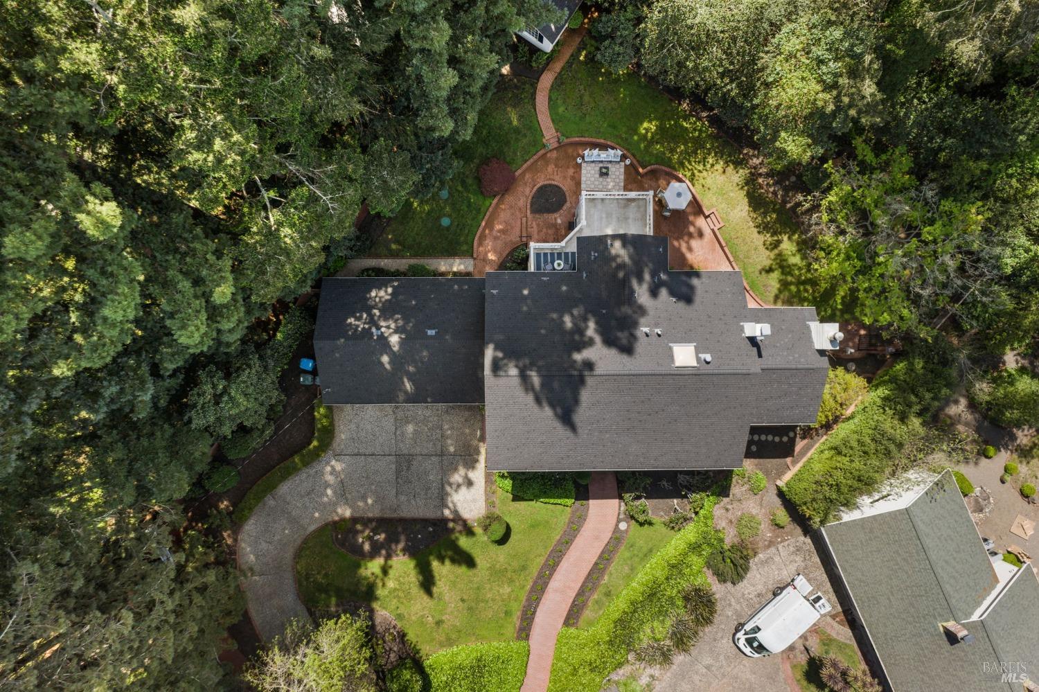 4284 Woodland Shadows Pl