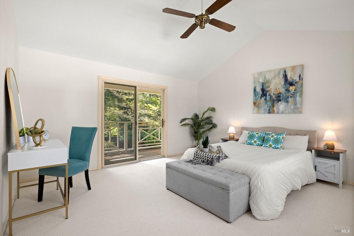 4284 Woodland Shadows Pl