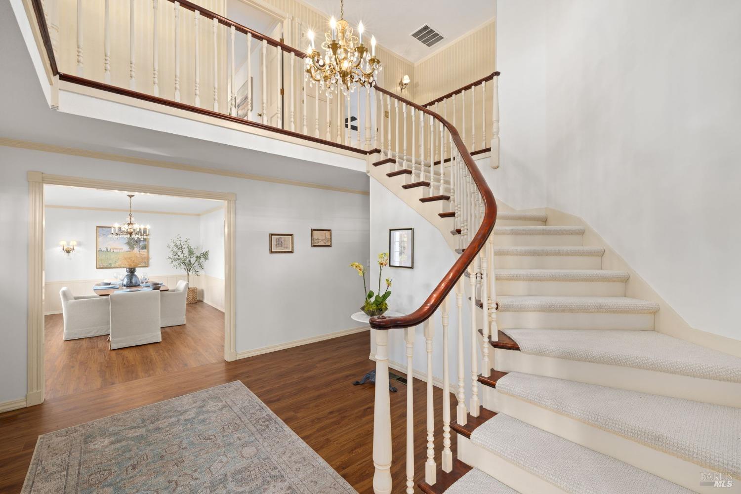 4284 Woodland Shadows Pl