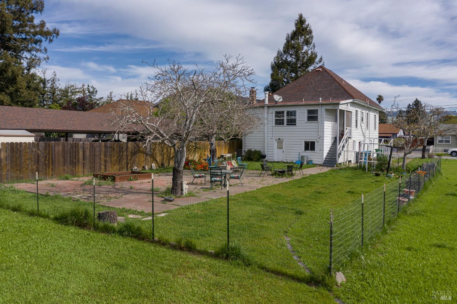 316-320 Vallejo St