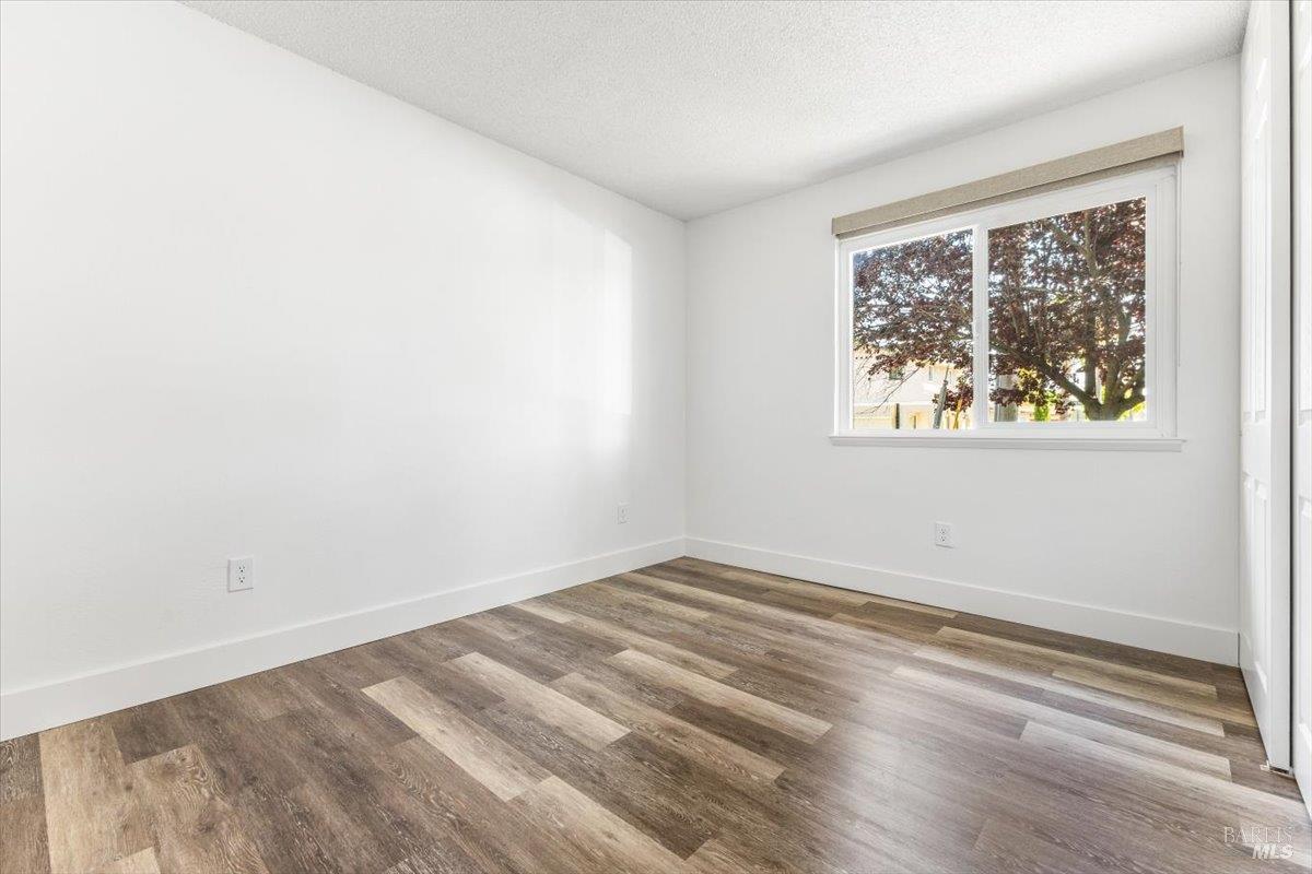 594 Santa Alicia Dr