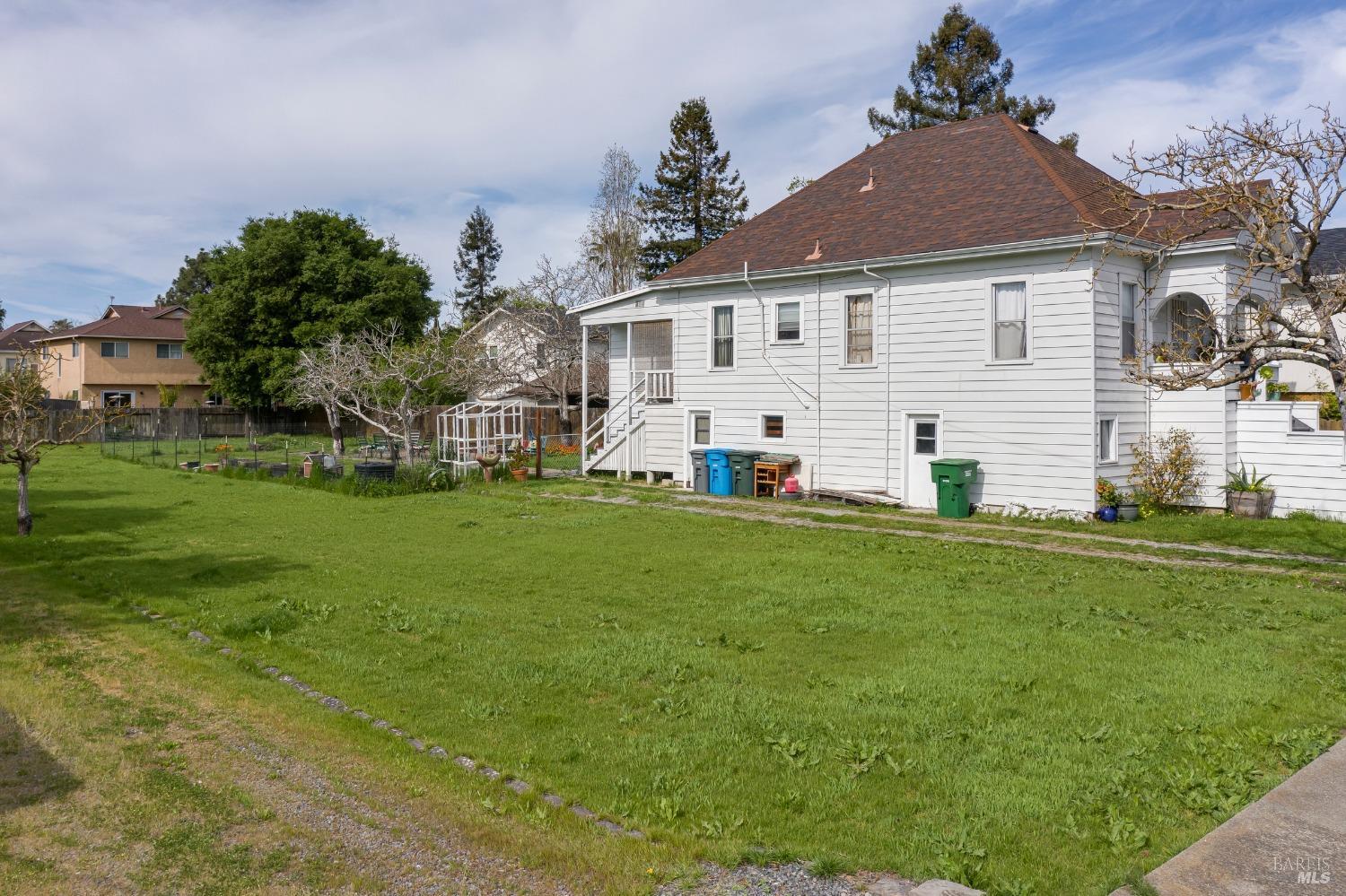 316-320 Vallejo St #2