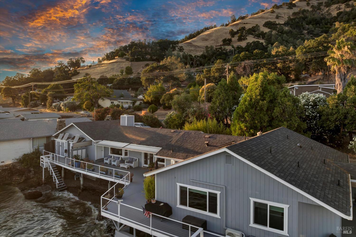 4397 E State Hwy 20 Highway