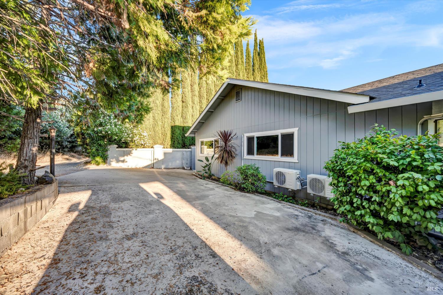 4397 E State Hwy 20 Highway