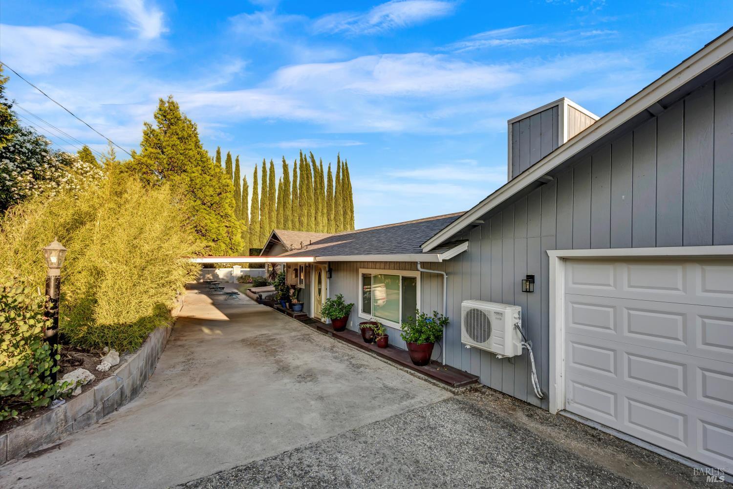 4397 E State Hwy 20 Highway