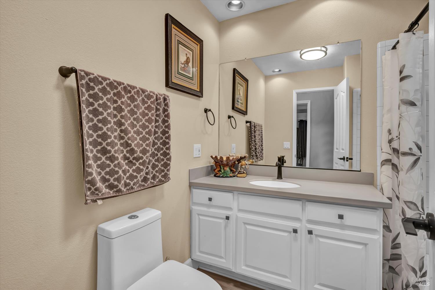 4397 E State Hwy 20 Highway