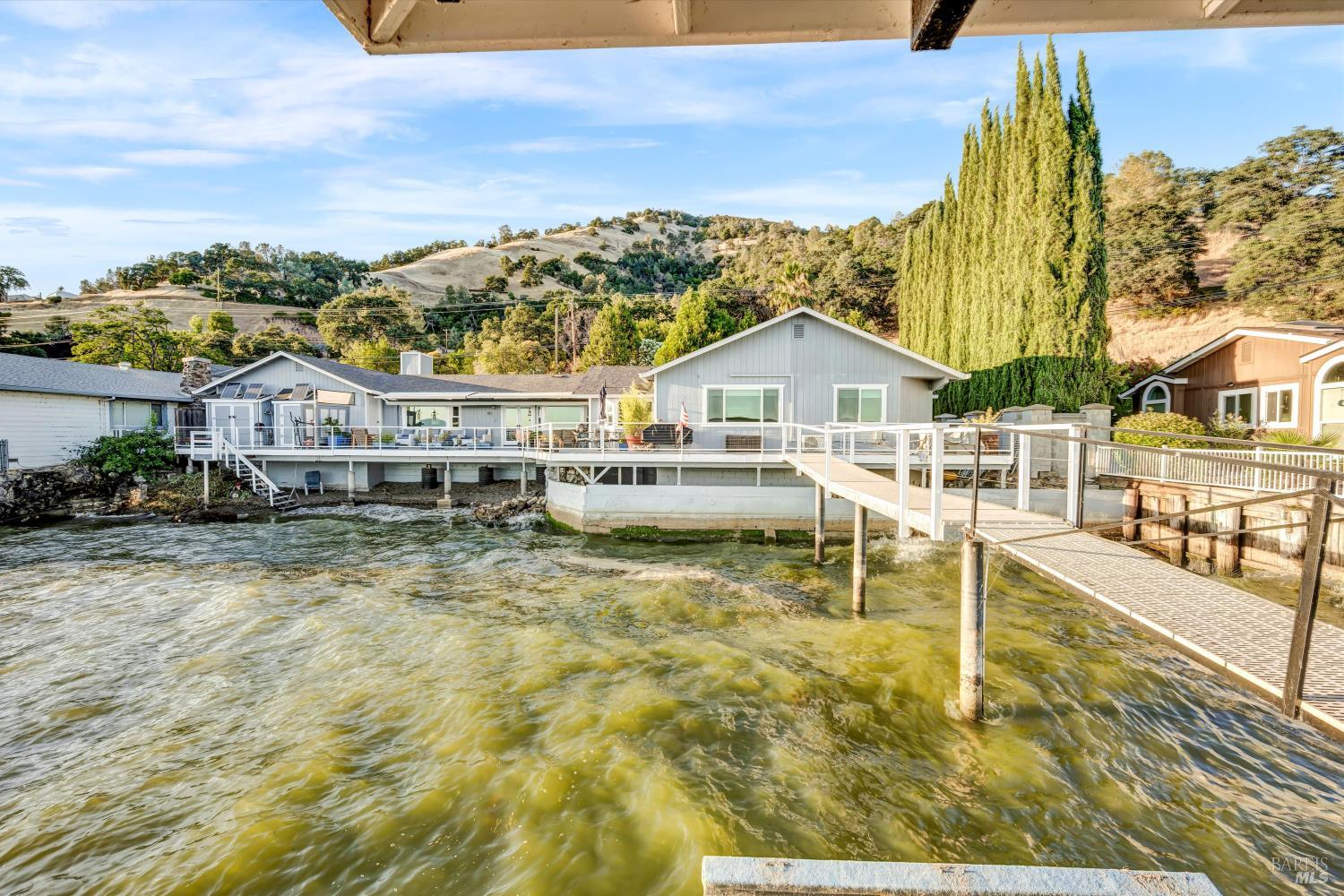 4397 E State Hwy 20 Highway