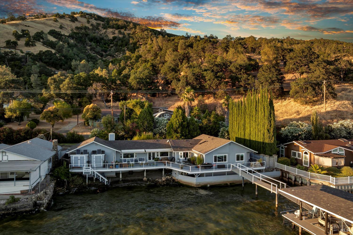 4397 E State Hwy 20 Highway