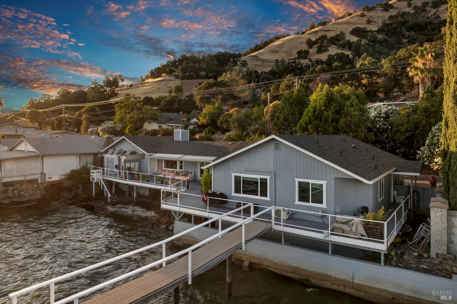 4397 E State Hwy 20 Highway