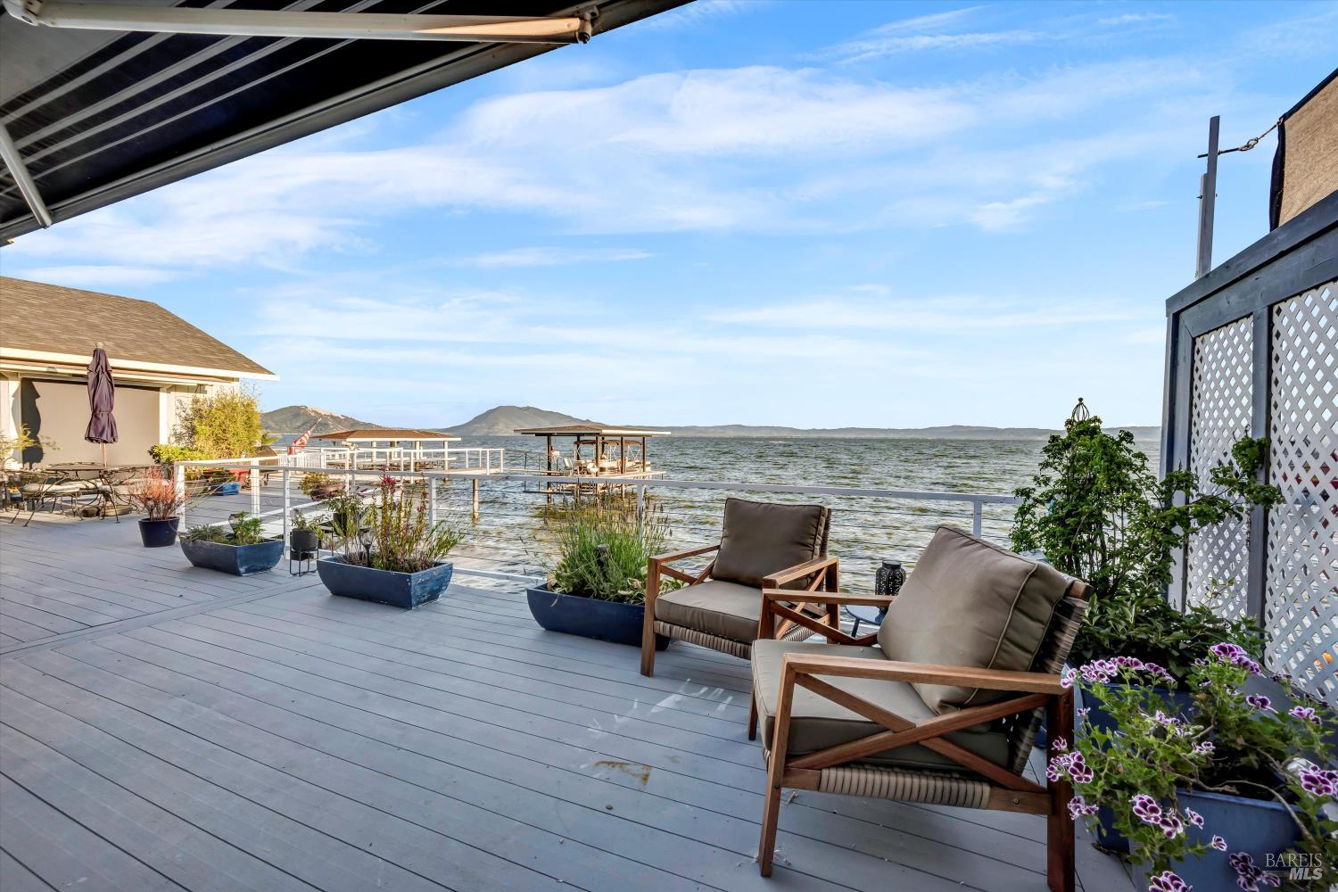 4397 E State Hwy 20 Highway