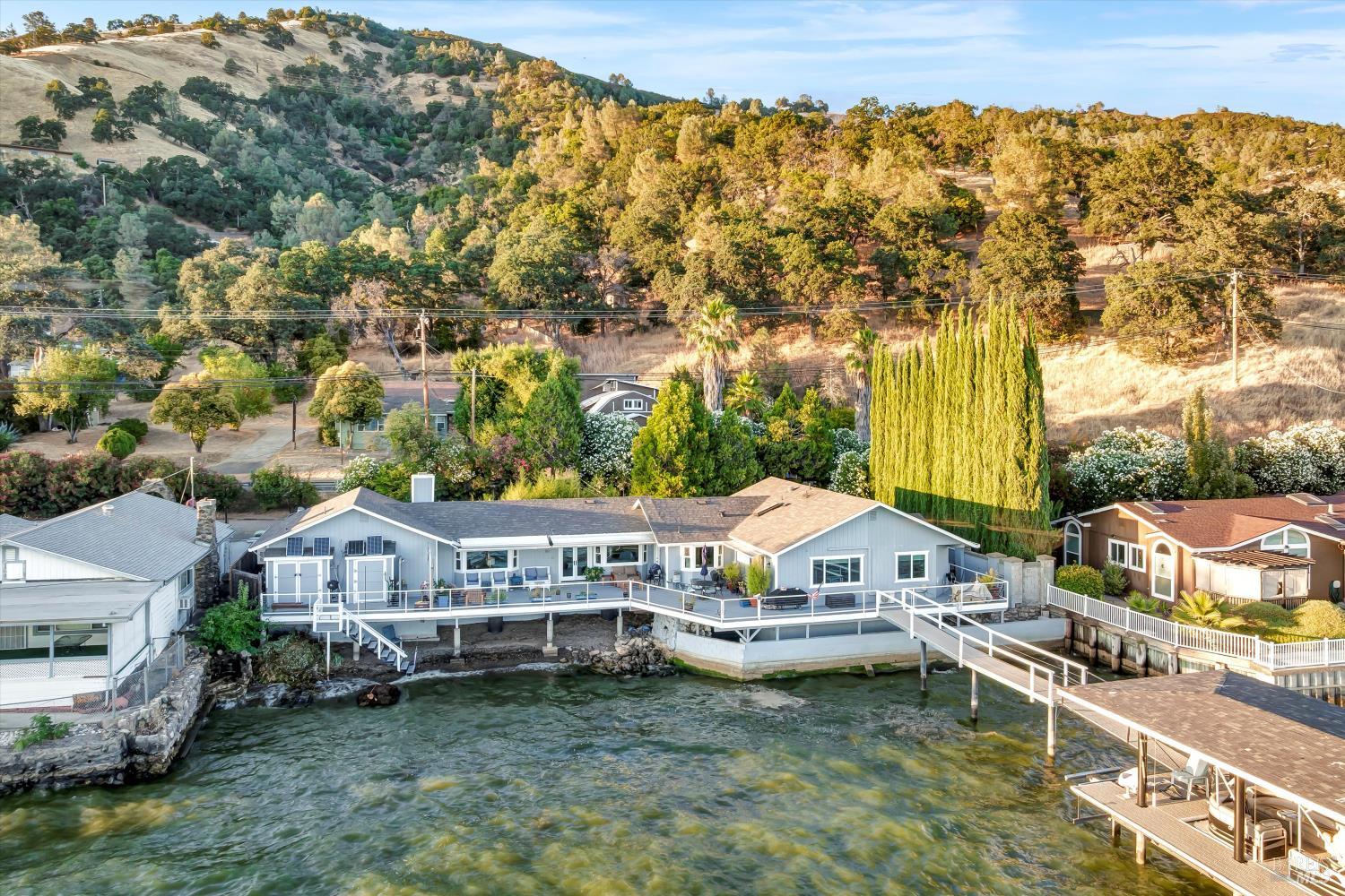 4397 E State Hwy 20 Highway