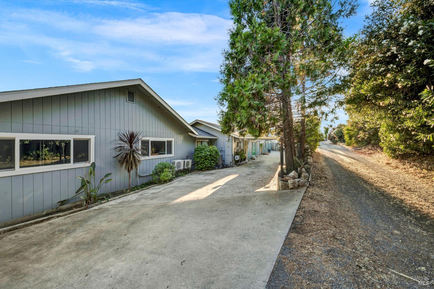 4397 E State Hwy 20 Highway