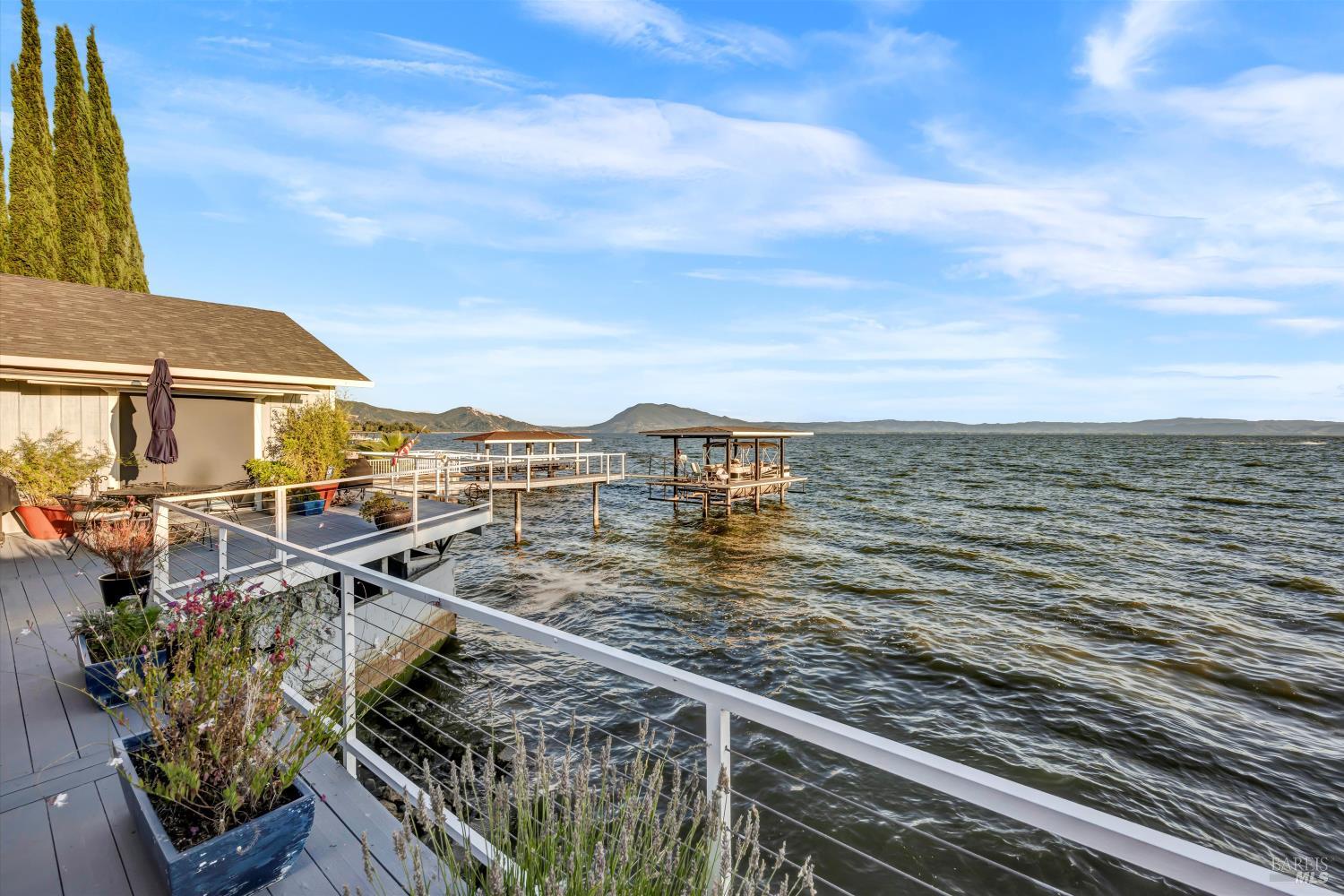 4397 E State Hwy 20 Highway