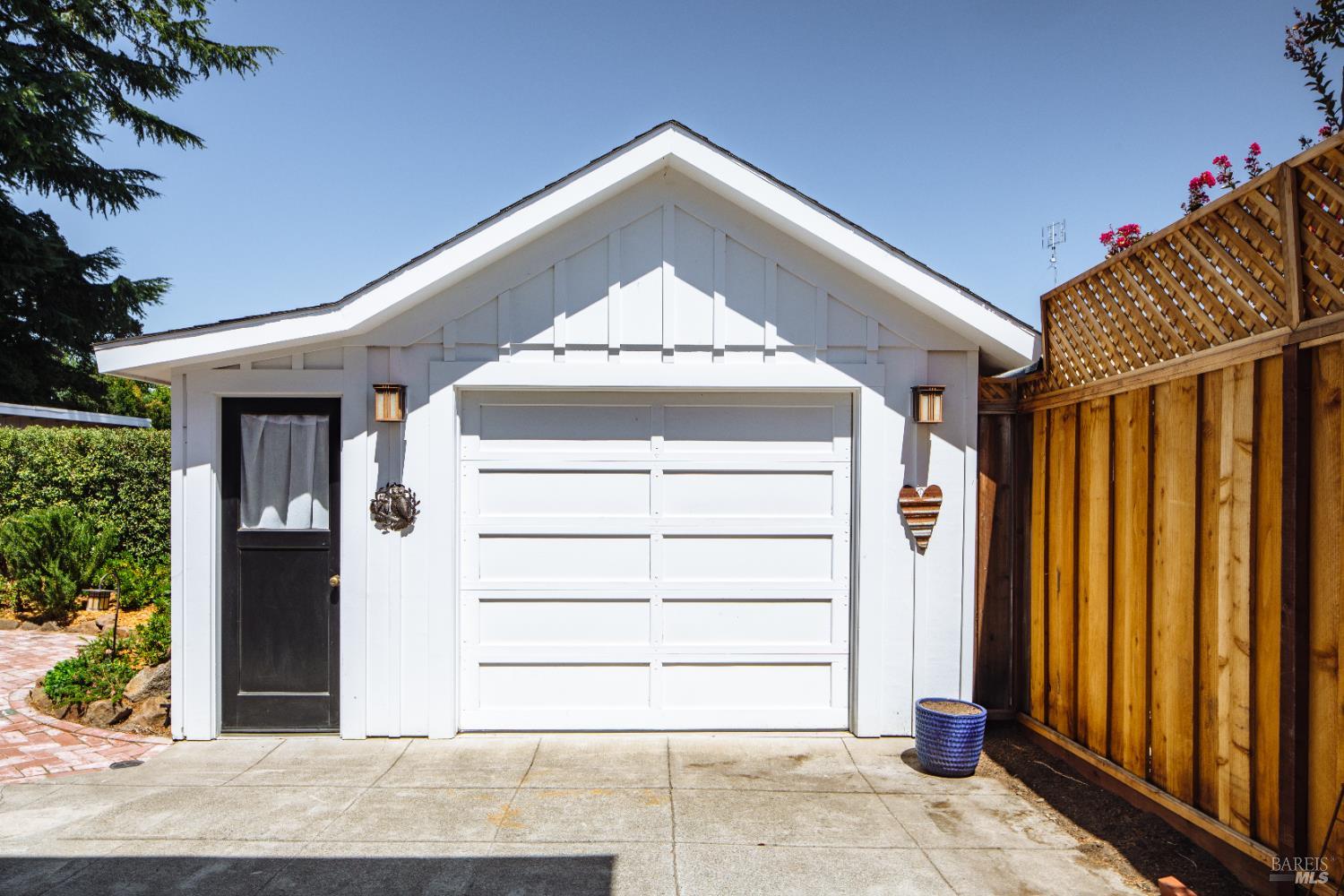 12 Fair St