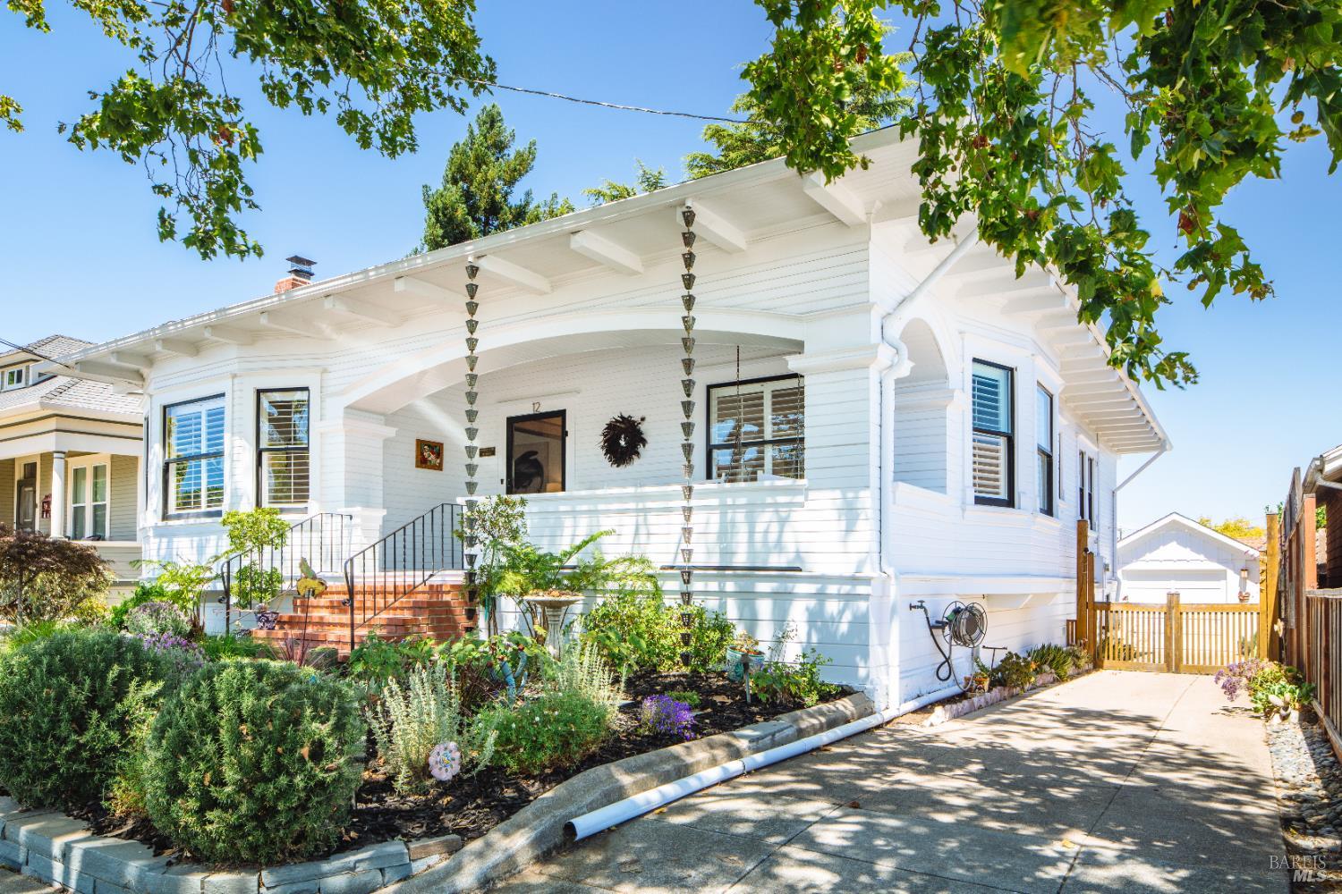 12 Fair St