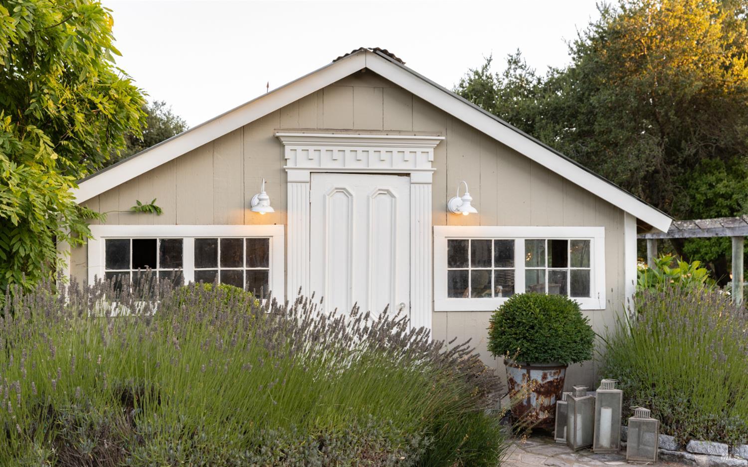 2349 Magnolia Ave