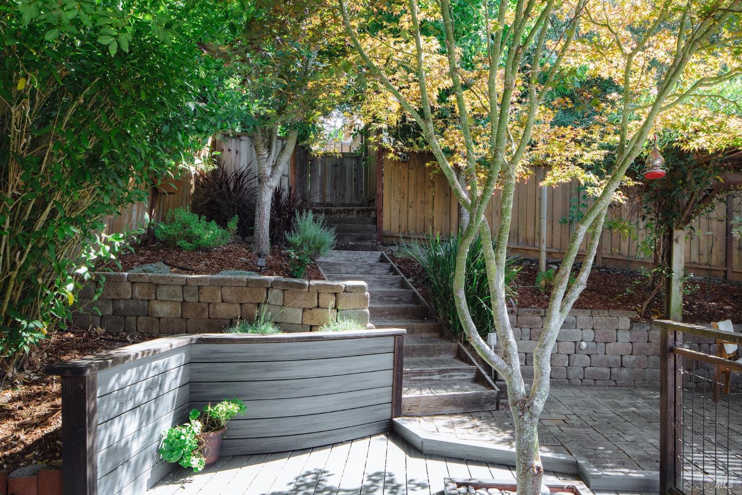 218 Jacquelyn Ln