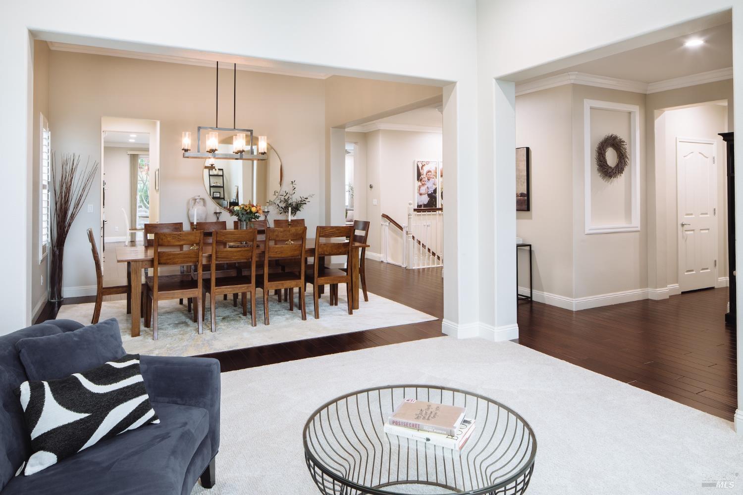 218 Jacquelyn Ln