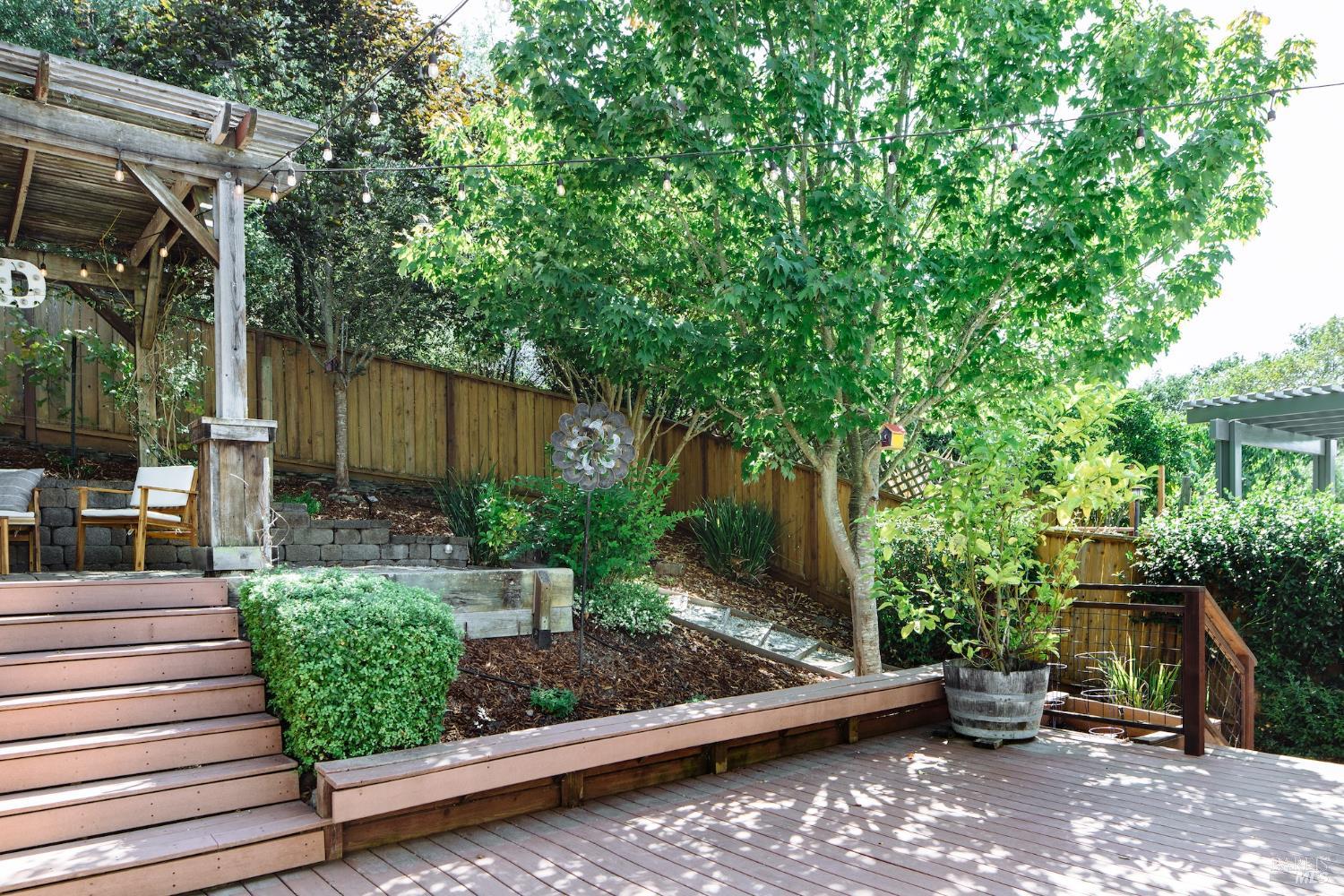 218 Jacquelyn Ln