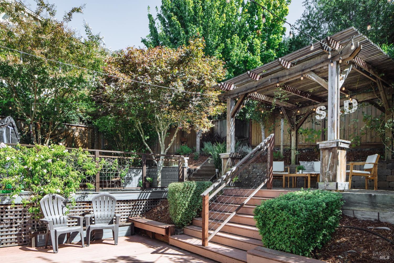218 Jacquelyn Ln