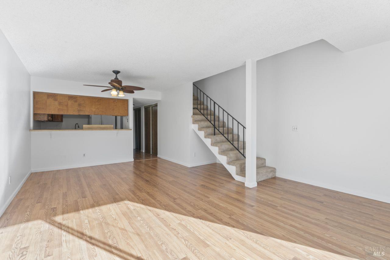 11 Creekwood Square