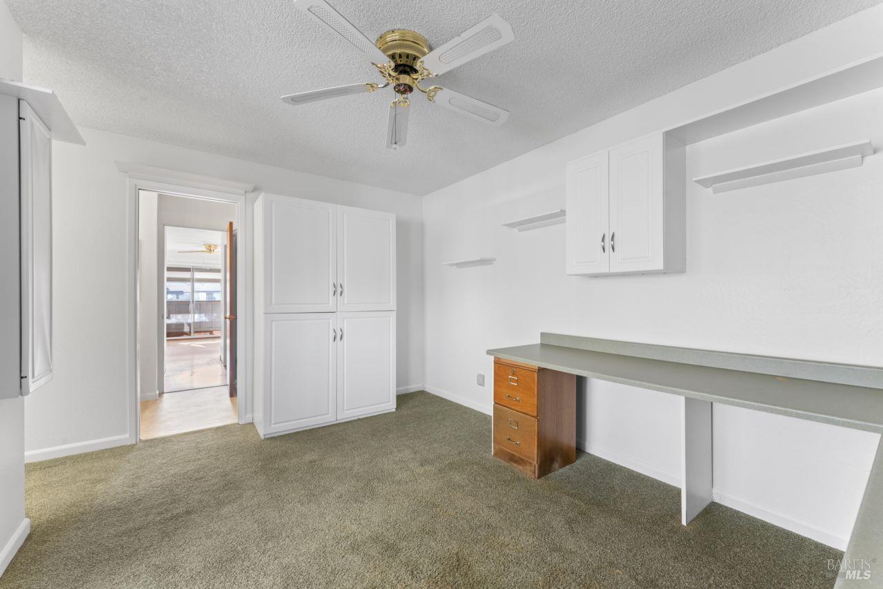 11 Creekwood Square
