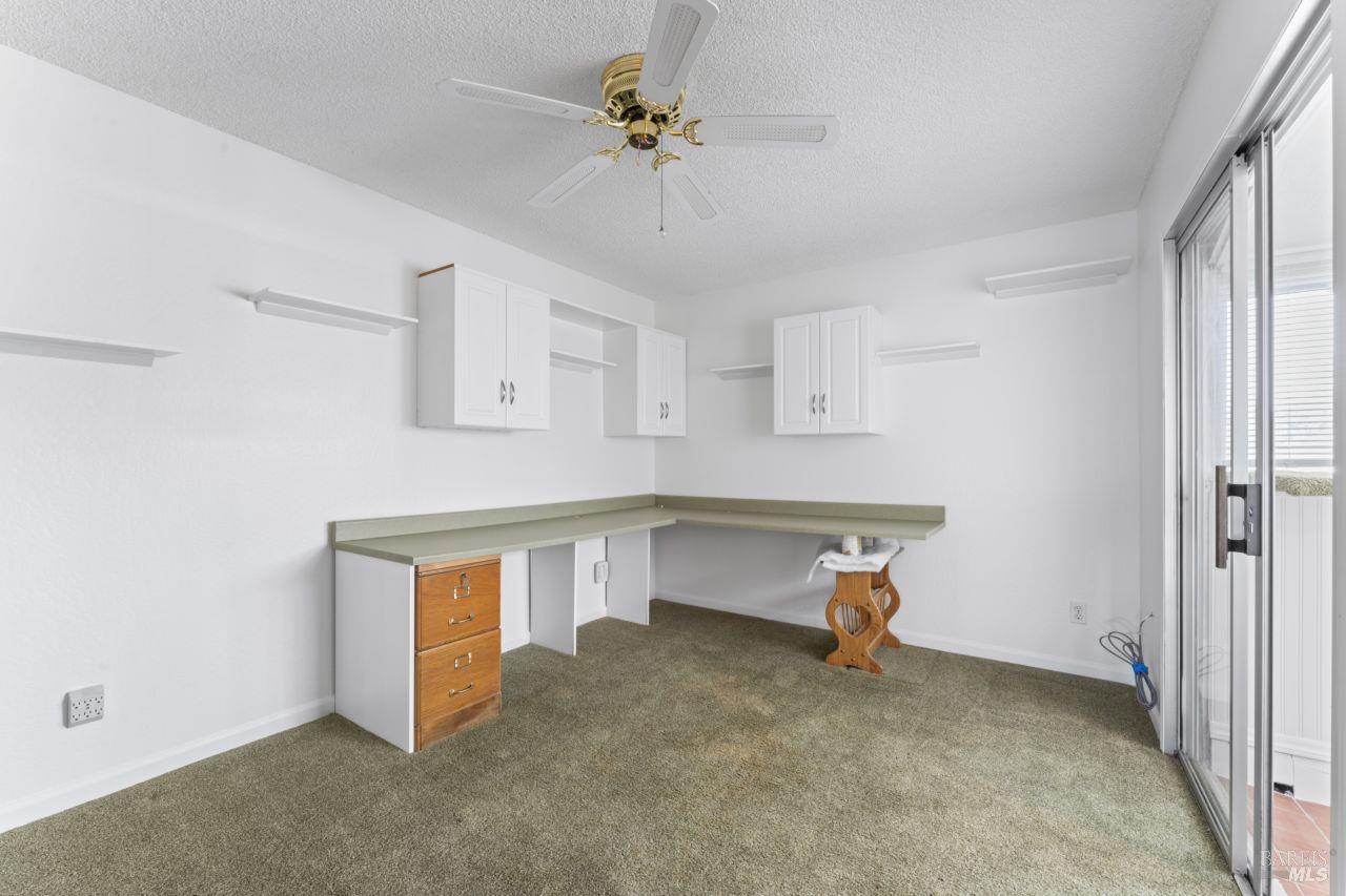 11 Creekwood Square