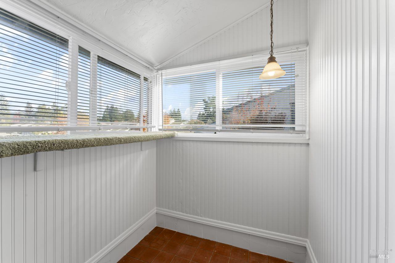 11 Creekwood Square