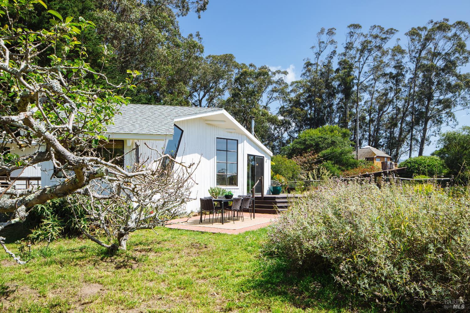 585 Evergreen Road