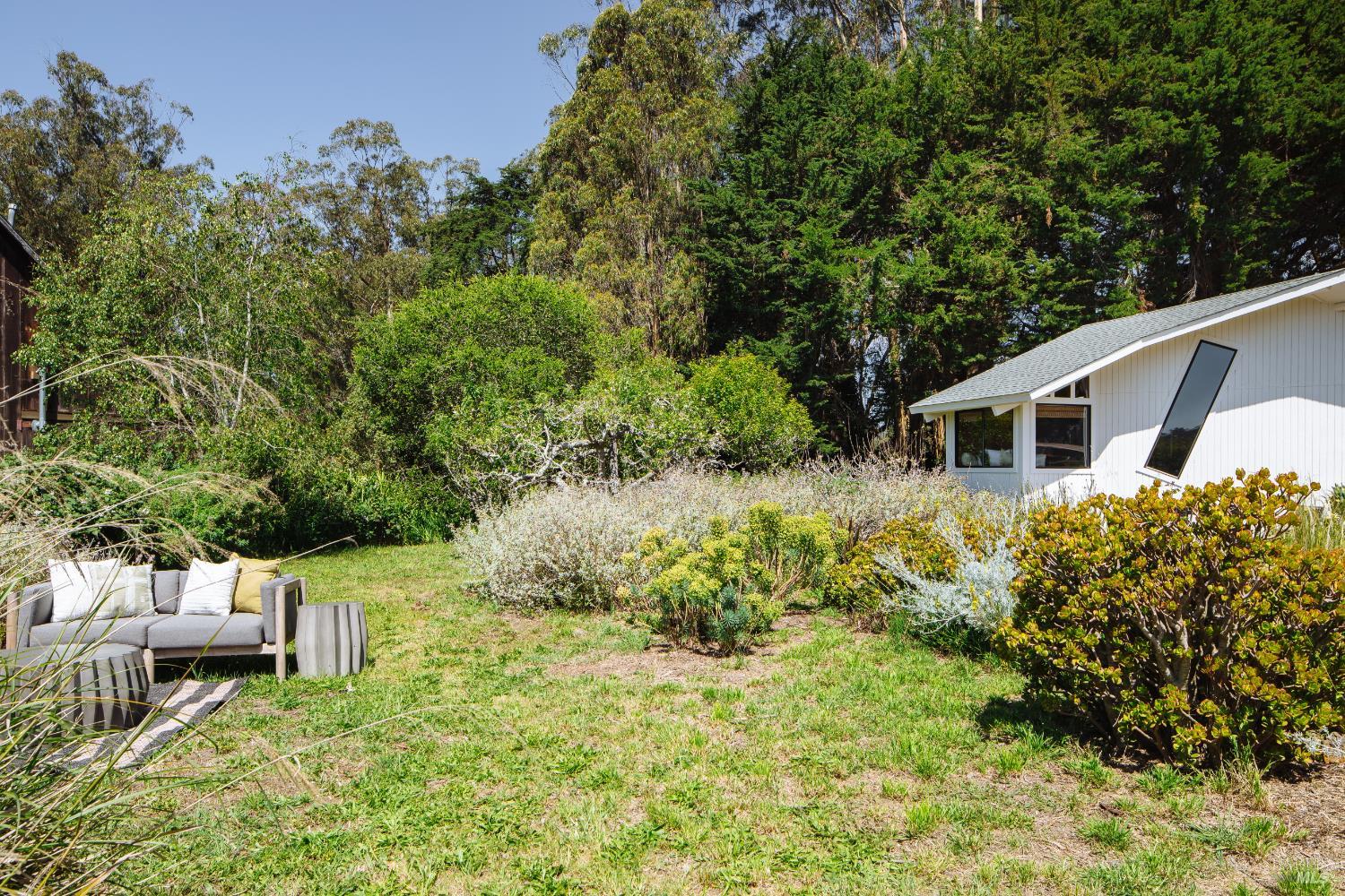 585 Evergreen Road