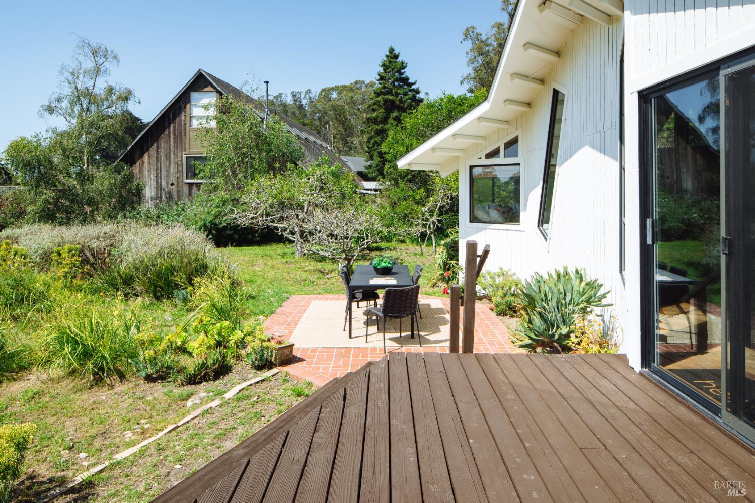 585 Evergreen Road