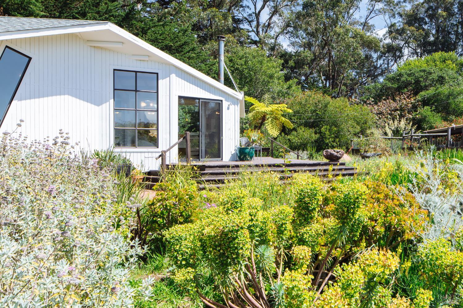 585 Evergreen Road