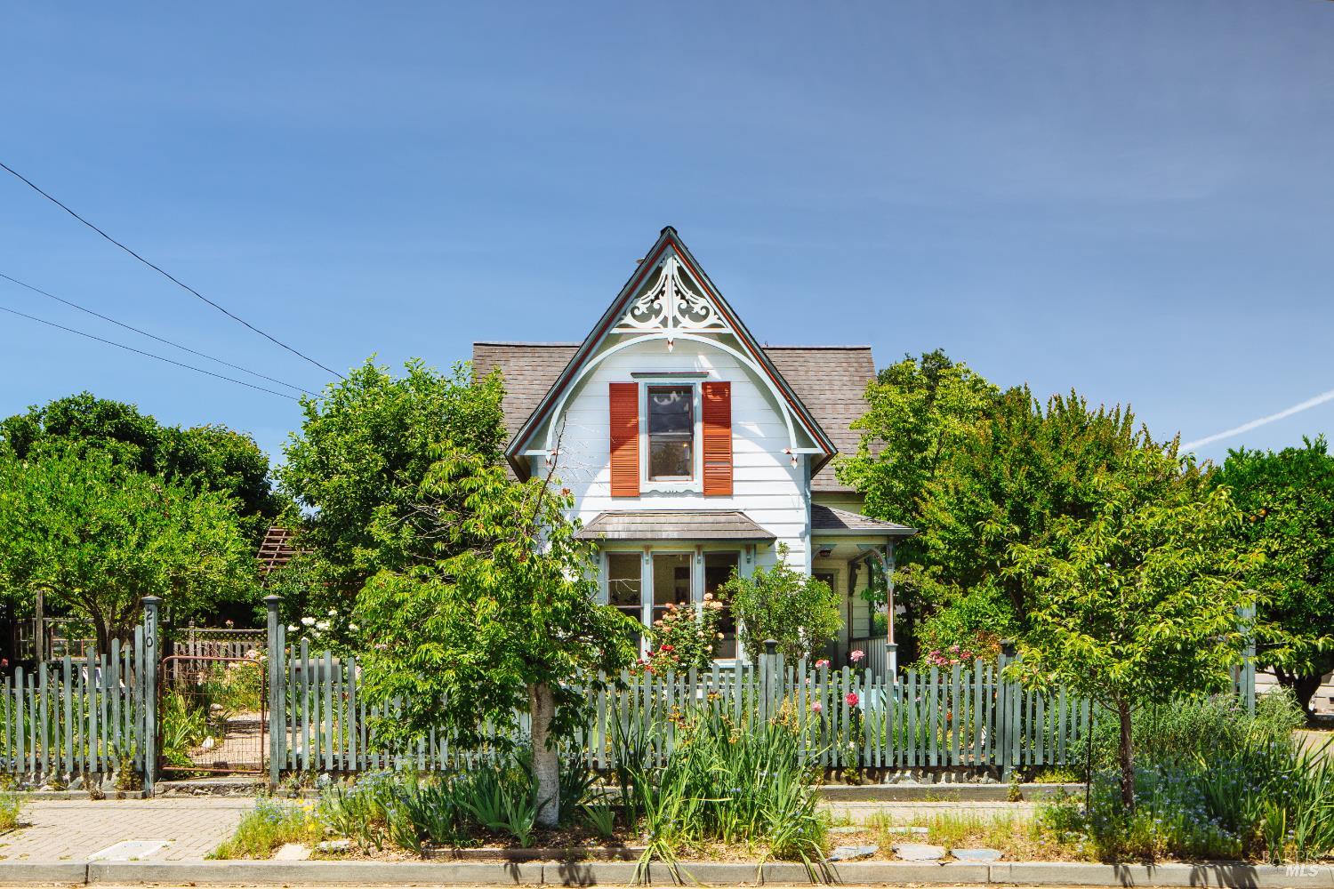 210 W 3rd Street