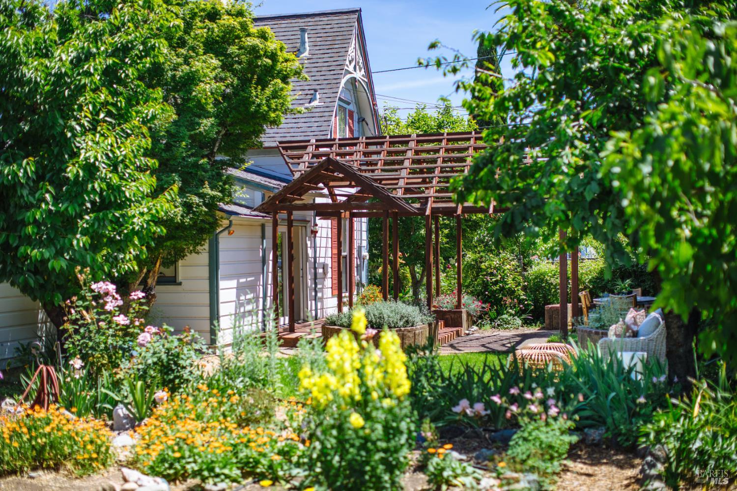 210 W 3rd Street