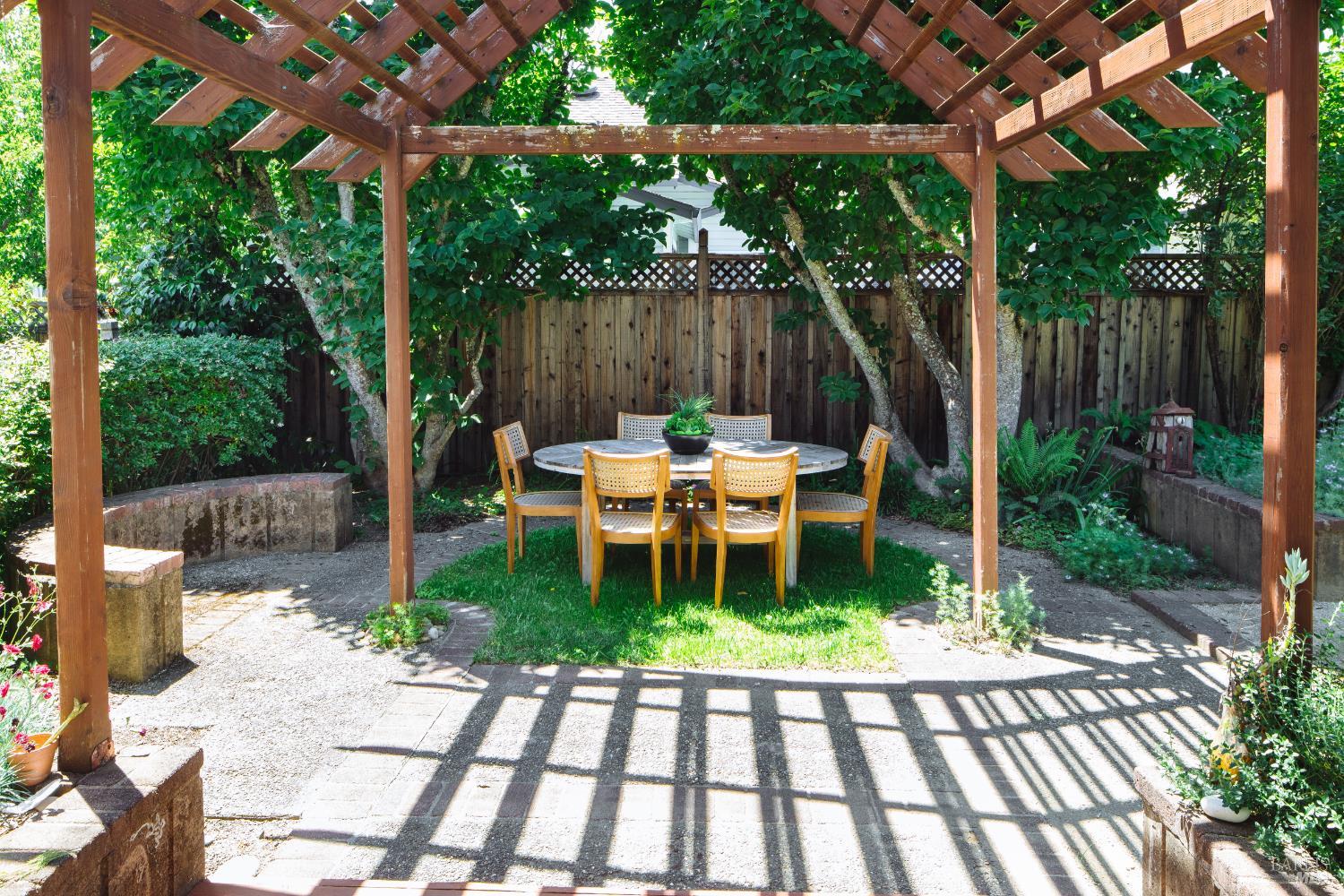 210 W 3rd Street