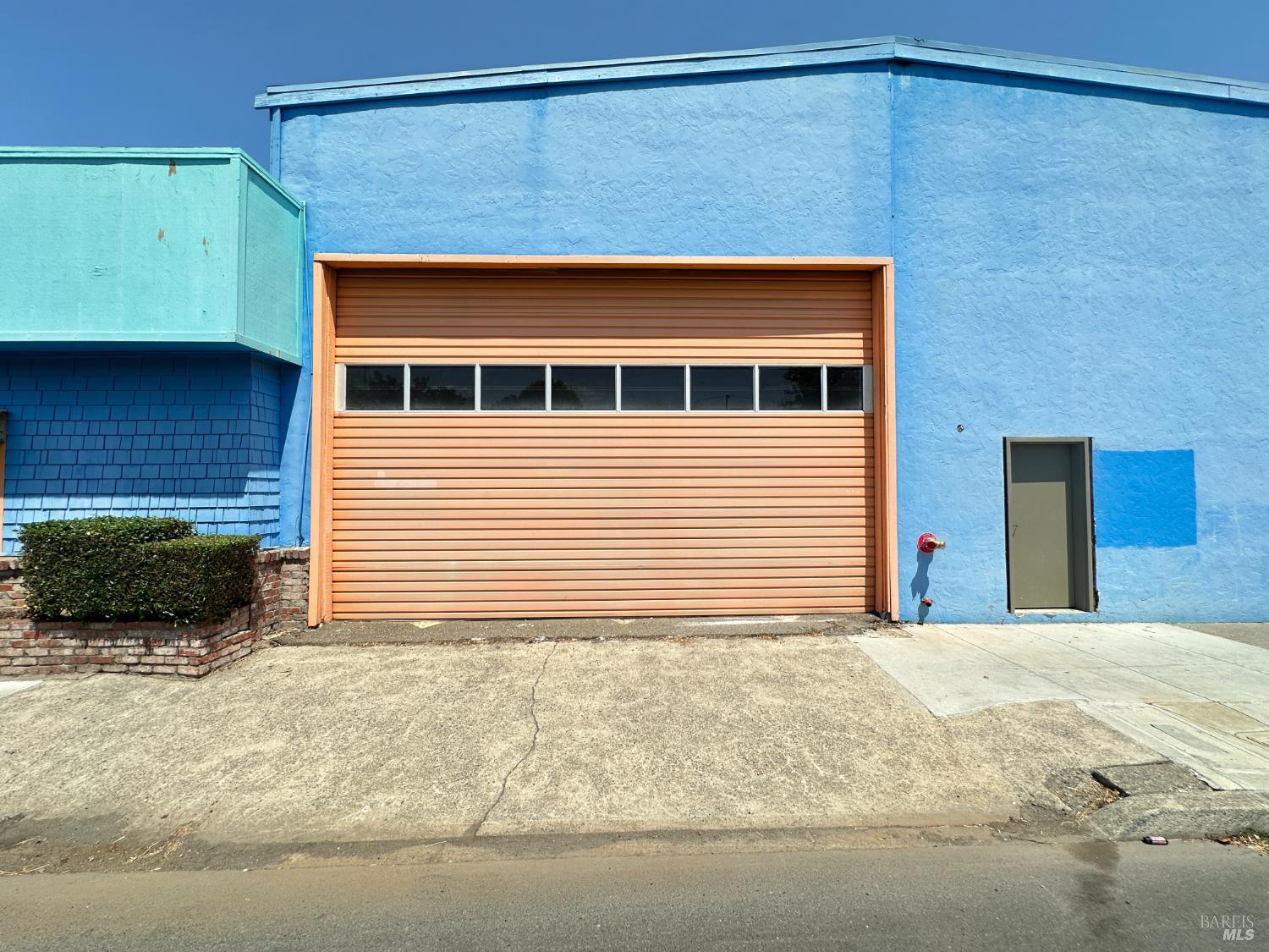409 Petaluma Boulevard S