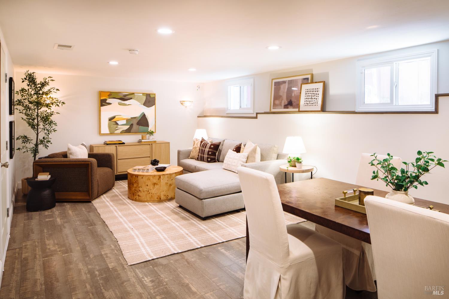8 Cochrane Way